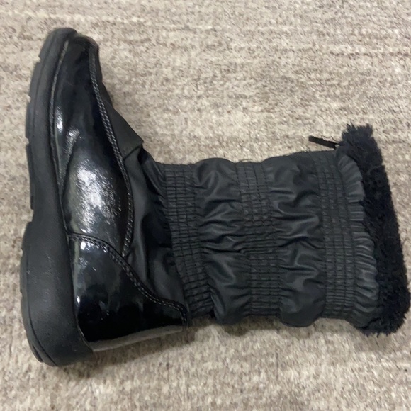 Totes Girls Black Boots sz 3 - Picture 2 of 6